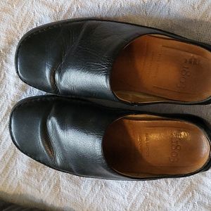 1803 slip on shoes